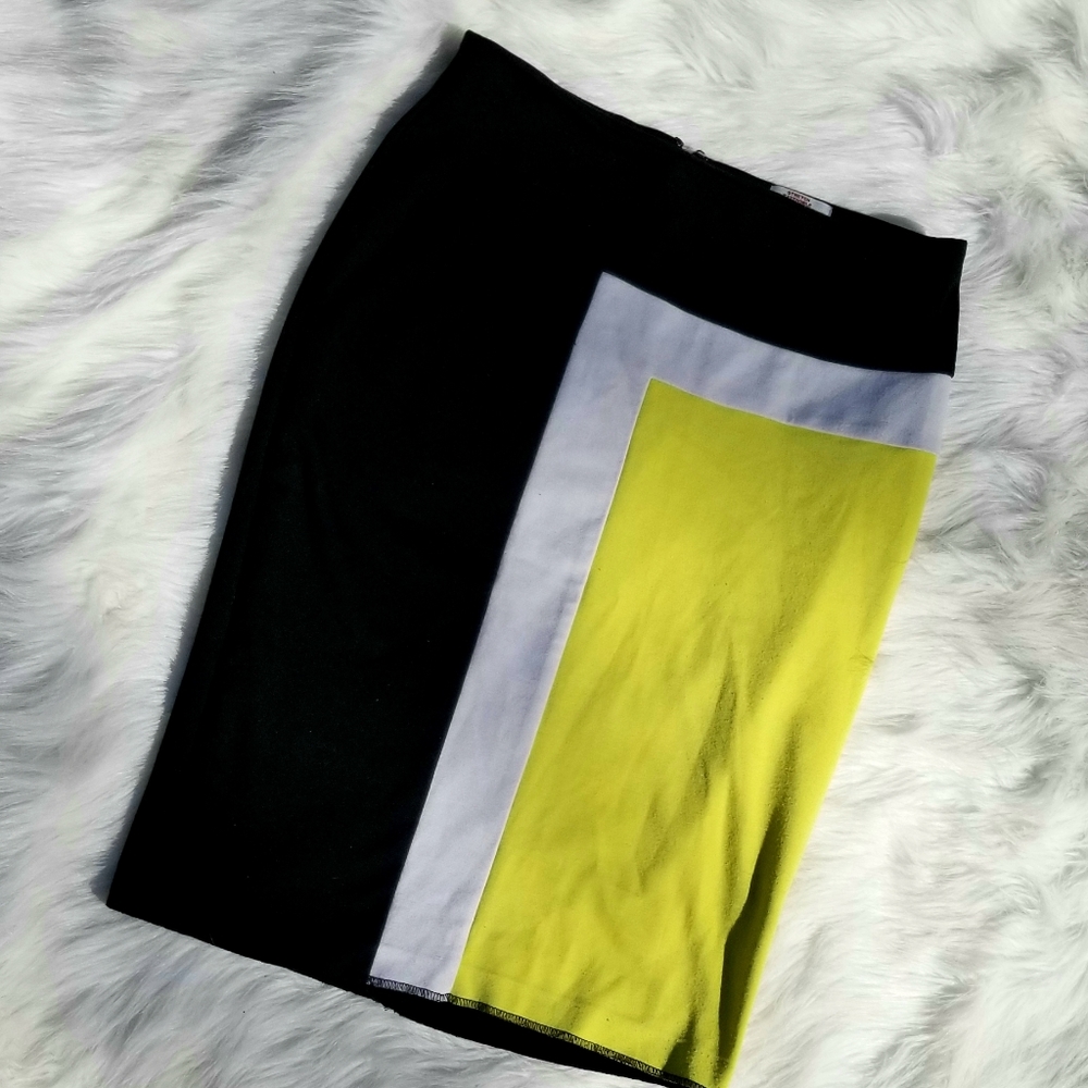 Blocky office pencil skirt